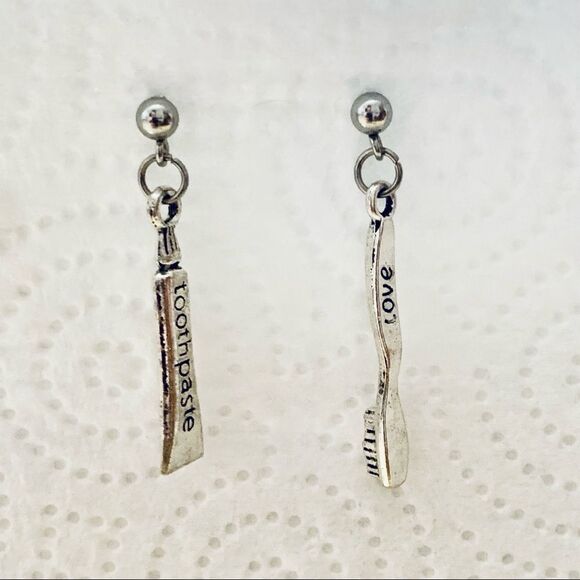 Dental Tooth Toothpaste Toothbrush Earrings - Picture 8 of 12
